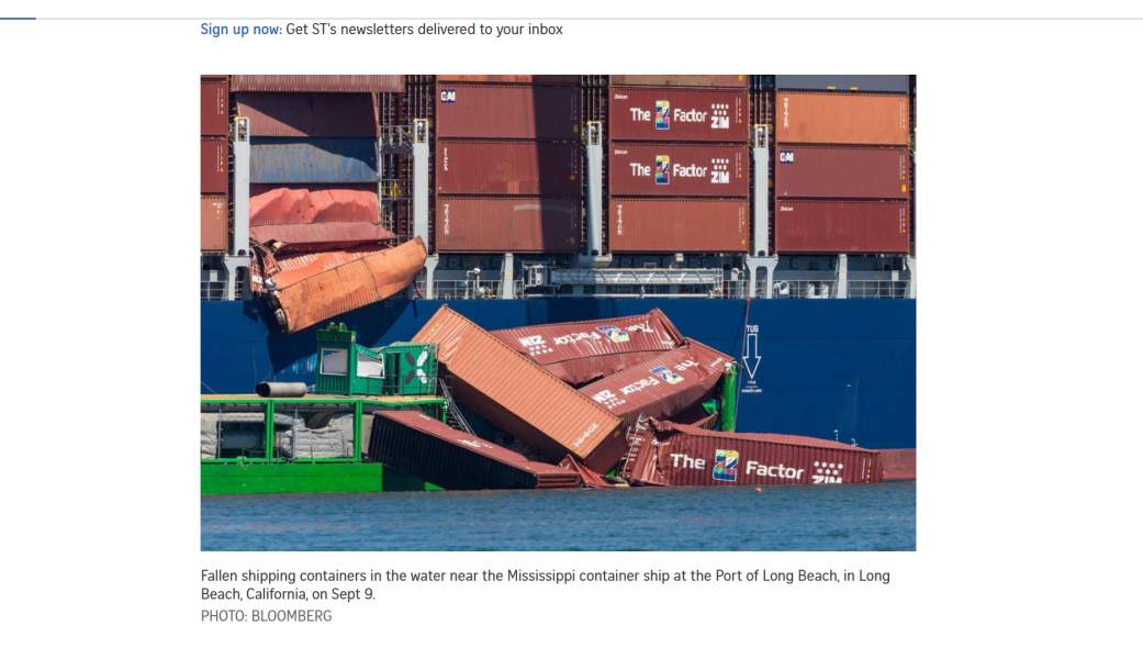 Verzendcontainers Tuimelen overboord van het Mississippi -schip in Port of Long Beach, een van de drukste havens in de VS